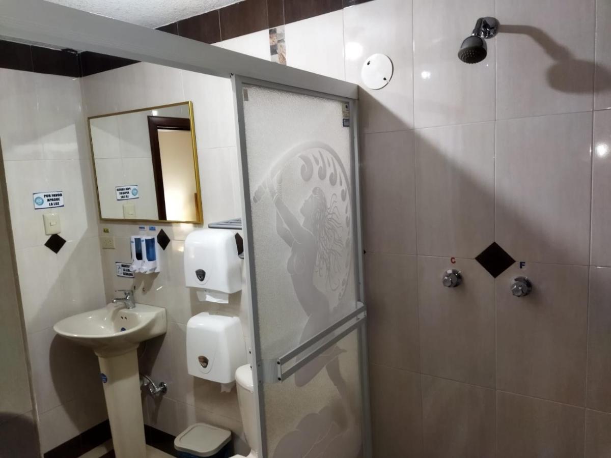 Hotel Velanez Suite Riobamba Exterior photo
